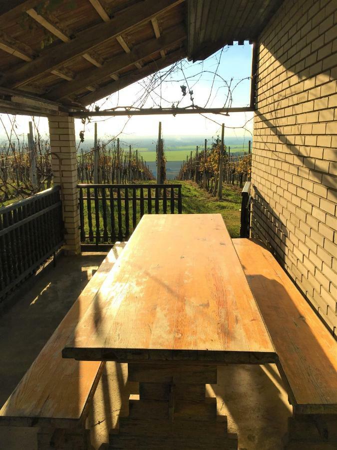 Pri Konjskem Pajdasu Lendava Bagian luar foto
